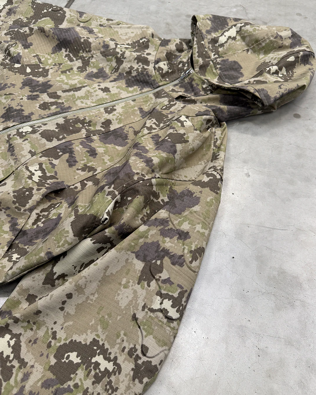 FRONTIER CAMO JACKET - Image 10
